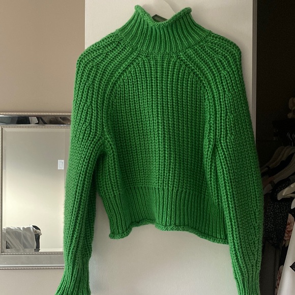 Green Knit Sweater - Picture 2 of 7